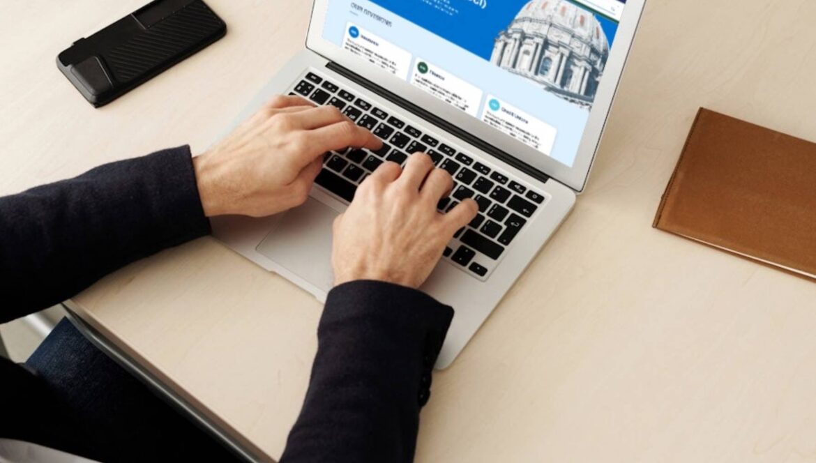 Missouri DCI site on a laptop